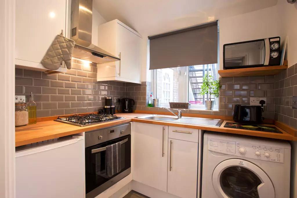 Hastings House - Modern 2 Bedroom House In Central Luton & Near Airport Ngoại thất bức ảnh