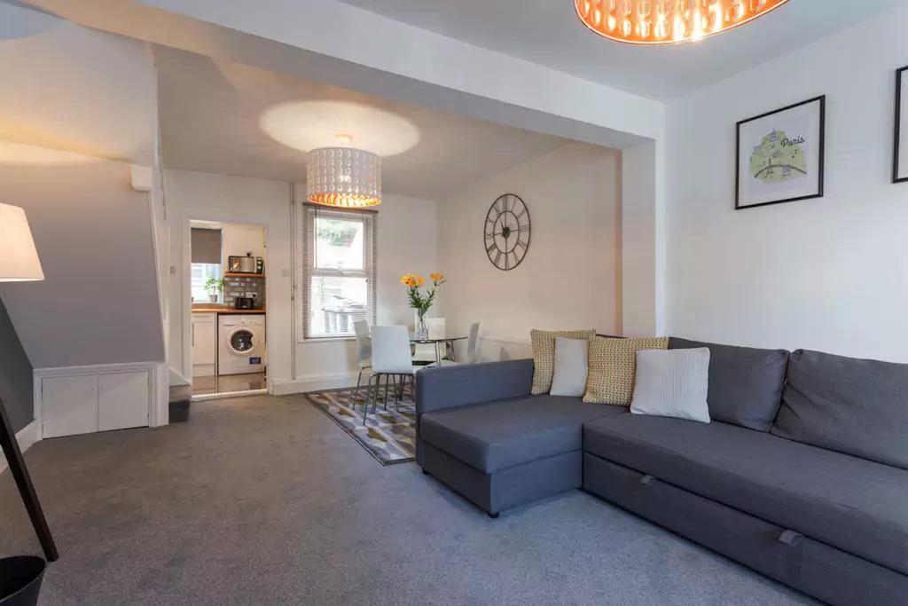 Hastings House - Modern 2 Bedroom House In Central Luton & Near Airport Ngoại thất bức ảnh