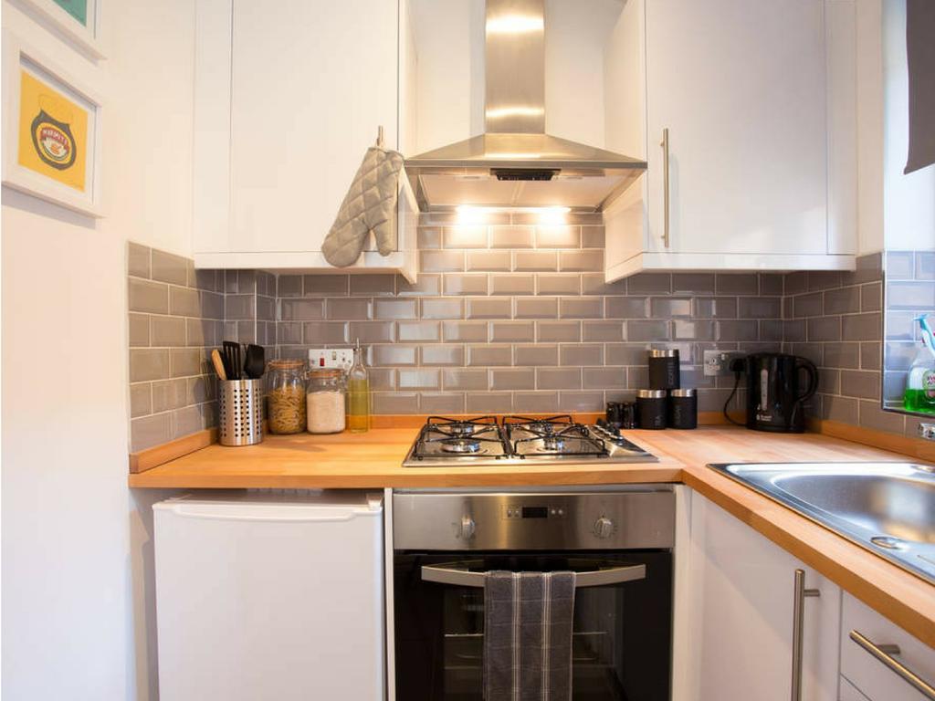 Hastings House - Modern 2 Bedroom House In Central Luton & Near Airport Ngoại thất bức ảnh