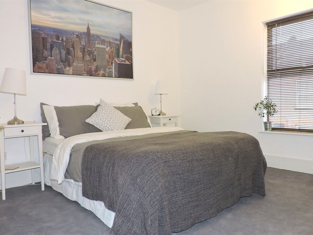 Hastings House - Modern 2 Bedroom House In Central Luton & Near Airport Ngoại thất bức ảnh